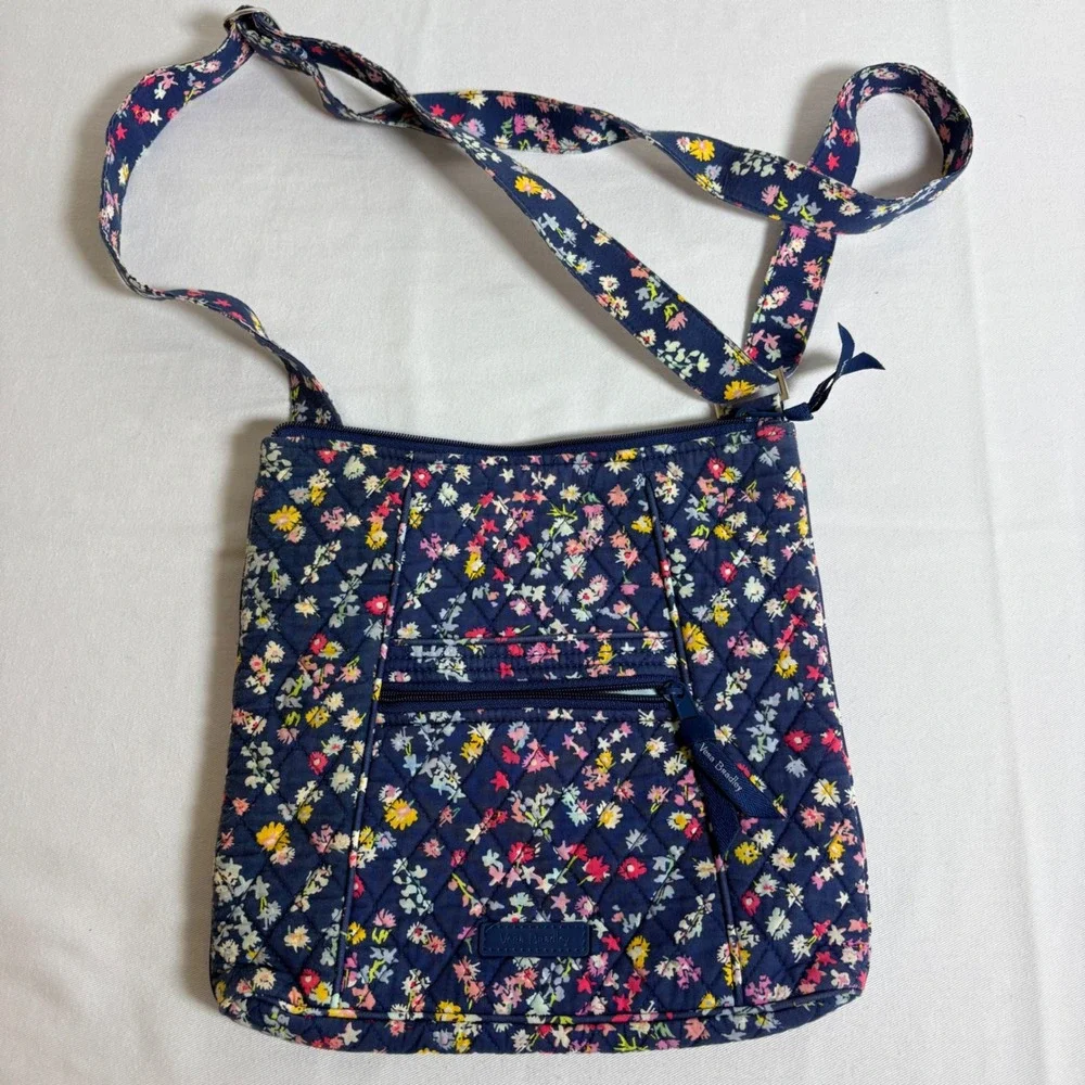 Vera Bradley Crossbody Bag Small Navy Blue Floral Excellent Quilted Cotton Zip